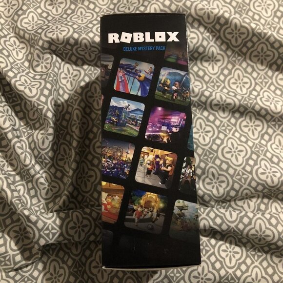 ROBLOX Deluxe Mystery Pack Series 2 Boost Vector: Buster Exclusive Item - Picture 5 of 5